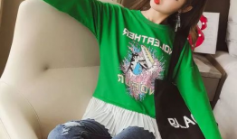 美女不穿衣服视频,美女不穿衣服视频背后的故事